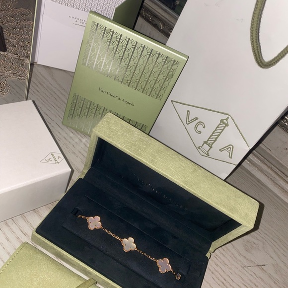 Van Cleef & Arpels Mother of Pearl Alhambra Bracelet - Picture 2 of 15